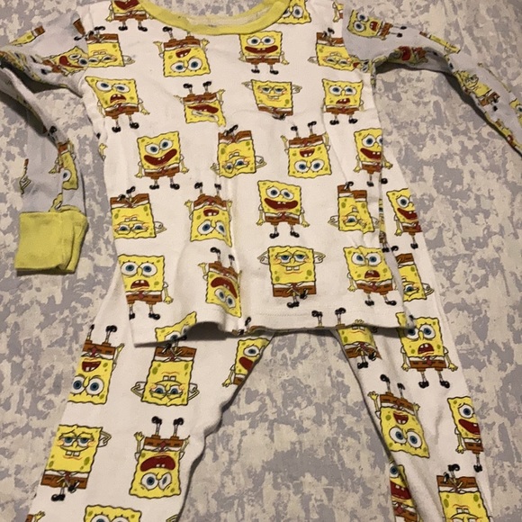 4 pairs!!! Girls 4T pajama bundle - Picture 4 of 4